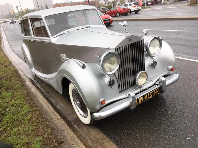 Accident vehicle towing and recovery service by Tow Master Towoing Toronto